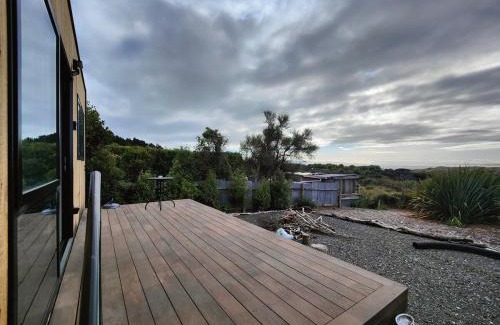 Omaui House | Serenity by the Sea