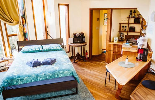 Galiano Cabin | Serenity By The Sea Retreats