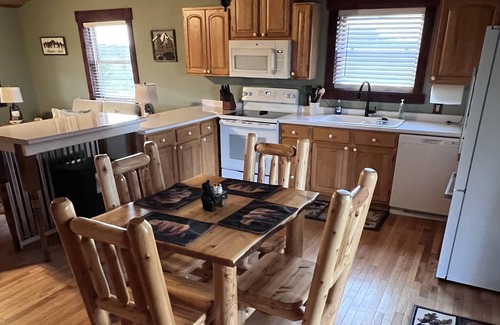 Carbon Hill Cabin | Experience Serenity Cabins in Scenic Appalachia Ohio