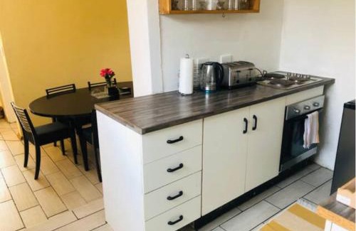 Farrarmere Apartment | Welcoming Serenity Cottage: Child-Friendly Retreat, 9.3/10