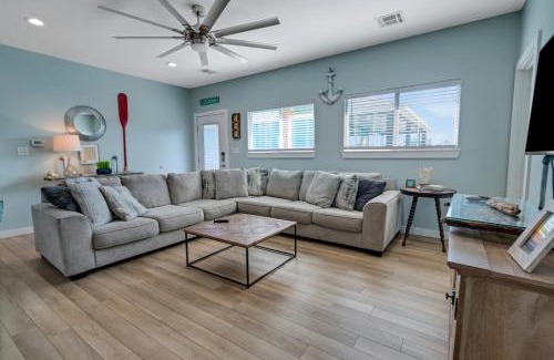 Port Bolivar House | Relaxing Oceanfront King Bed Retreat Near the Beach