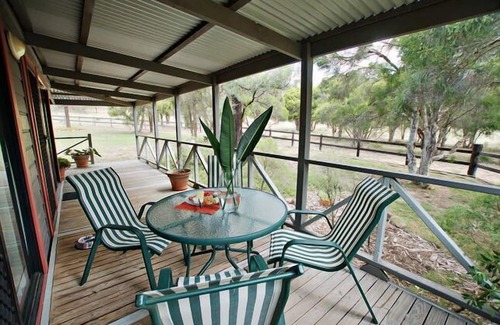 Fordwich Cottage | Peaceful Retreat at Serenity Grove - Frantoio, Child Friendly