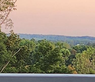 Brownsville Bed & Breakfast | Relax at Serenity Hill Bed and Breakfast with Hot Tub