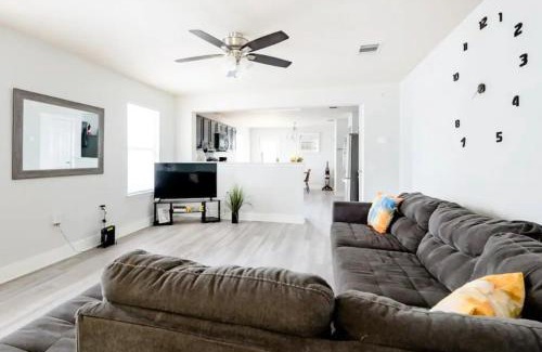 Austin House | Relaxing Retreat Near Downtown & Airport with Pool