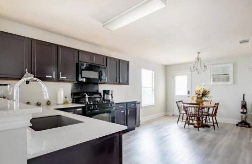 Austin House | Relaxing Retreat Near Downtown & Airport with Pool