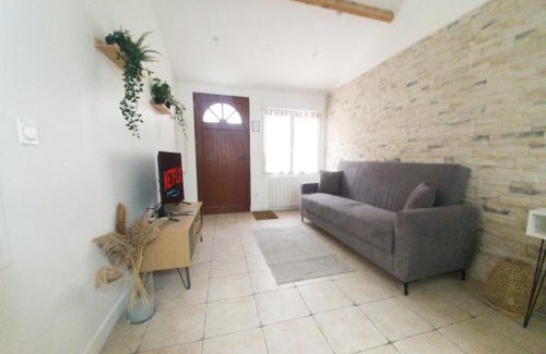 Orly Apartment | Orly Serenity House: Family-Friendly Retreat Near Paris