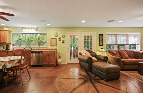 Hartsburg Cottage | Tranquil Retreat at Serenity House Near Vineyards & MKT