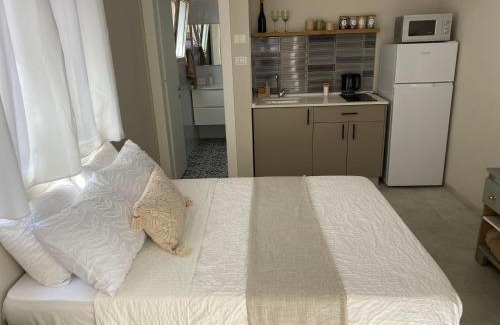 Be'er Ora Apartment | Unwind at Serenity: Guest Rated 10/10 Experience