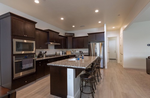 Clovis House | Unwind in Clovis: 3BR Retreat Near National Parks