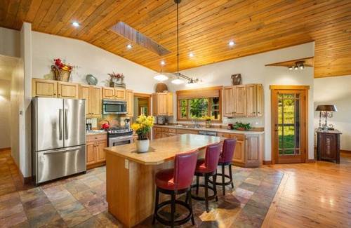 Belgrade House | Serenity in the foothills