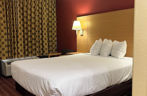 Sweetwater Hotel | Welcoming Serenity Inn: Family-Friendly with Breakfast Included