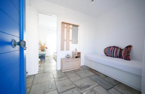 Kithnos House | Discover Serenity Kythnos: Family-Friendly Escape Awaits