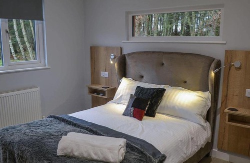 Otterburn Cabin | Top-Rated Serenity Lodge Otterburn: Pet-Friendly Retreat