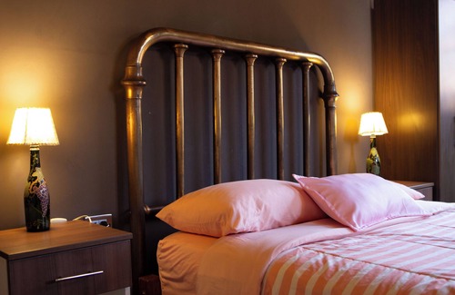 Ica Hotel | Cozy Serenity Hotel & Lodge: Pet-Friendly with Pool Access