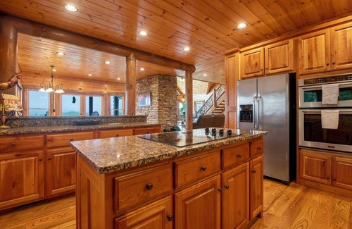 Mineral Bluff House | Relaxing Serenity Retreat in Mineral Bluff with Spa & Pool