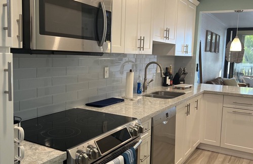 Key Largo Apartment | Experience Serenity Moon Bay: Pool, Spa & Perfect Ratings