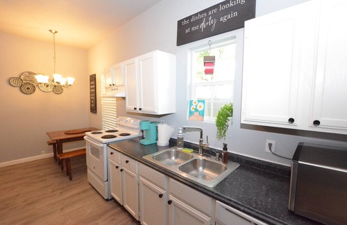 McKinney Cottage | Pet-Friendly Retreat in Downtown McKinney's Serenity Now
