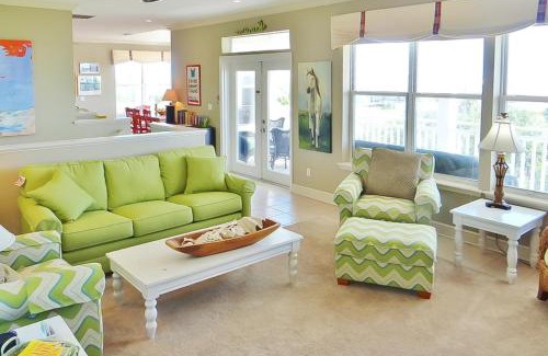 East End House | Experience Serenity at Our 4-Star Pet-Friendly Retreat