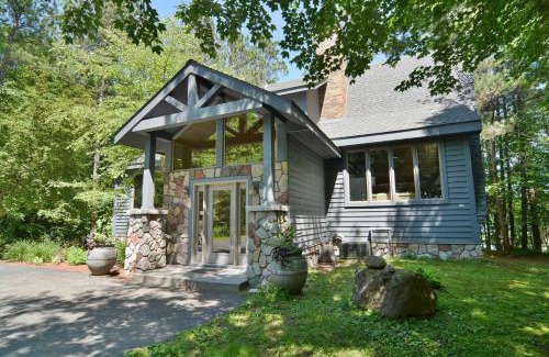 Cable House | Relaxing Serenity at Lake Owen Condo for Family Getaways
