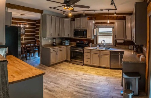 Johnstown Cabin | Serenity on Seven Acres - Pet-Friendly Log Cabin Retreat
