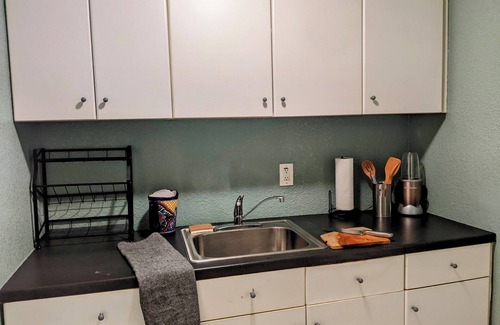 El Sobrante Cottage | Tranquil Retreat for Families in El Sobrante