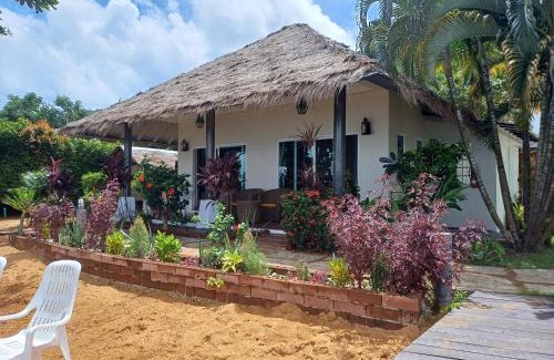 Ko Chang Resort | Tranquil Serenity Resort Koh Chang with Private Beach & Pool