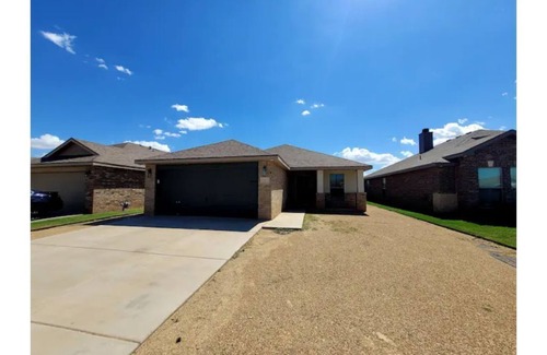 Lubbock House | Unmatched Serenity Resort: Top-Rated Family Retreat in Lubbock