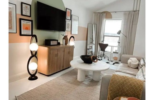 Lubbock House | Unmatched Serenity Resort: Top-Rated Family Retreat in Lubbock