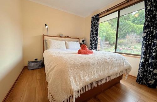 Howrah House | Peaceful Retreat Just 10 Minutes to City and Airport