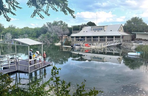 Jacksboro RV Rental | Unwind at Serenity RV on Lake Godstone - 10/10 Guest Rated