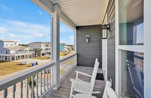 Oak Island House | Beachfront Serenity Sands Retreat with Pool & Ocean Views