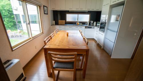 Happo Ski Chalet | Cozy Serenity Chalet Near Happoone Ski Resort Lifts