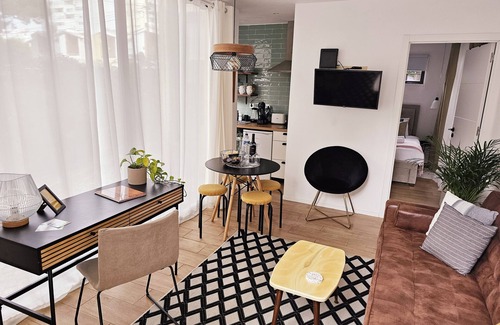 Cascais House | Idyllic Retreat in the Heart of Cascais with Pool & Patio