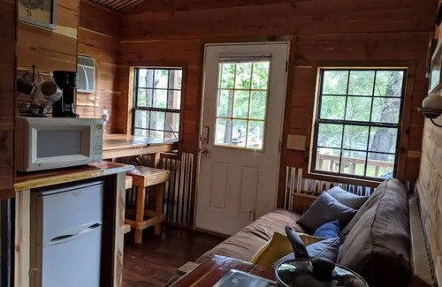 Old Town Cabin | Discover Serenity Springs: Family & Pet-Friendly Retreat