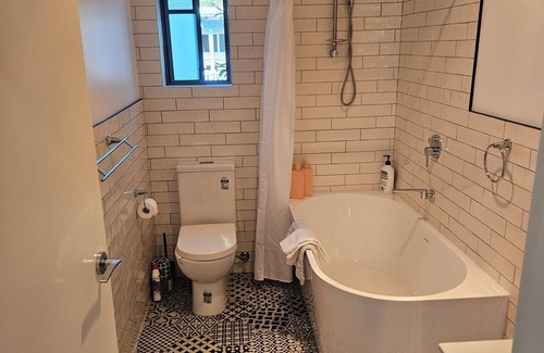 Point Clare Cabin | Serenity Stay