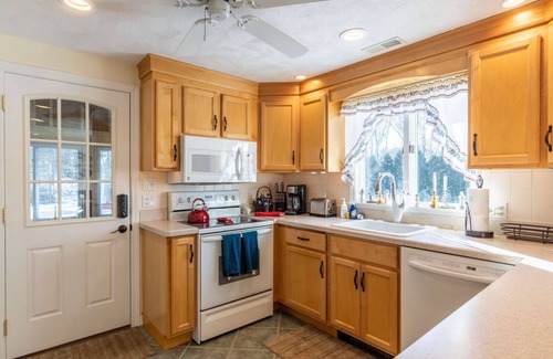 Gloucester House | Discover Serenity: Family-Friendly Hotel with Kitchen Access