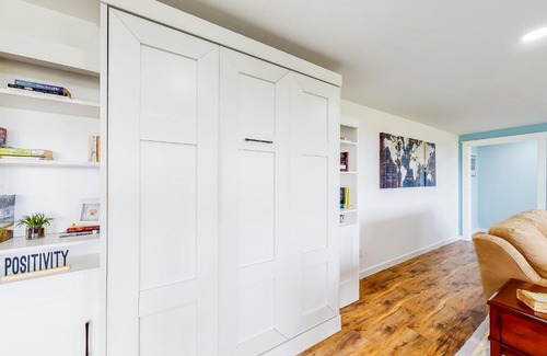 Searsport House | Explore Serenity Vista: Wheelchair Accessible & 8/10 Rated