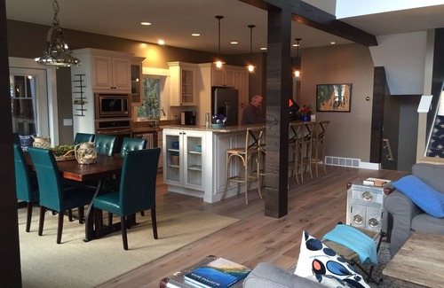Suttons Bay House | Tranquil Escape: Ocean View Rooms & Spa Retreat Awaits!