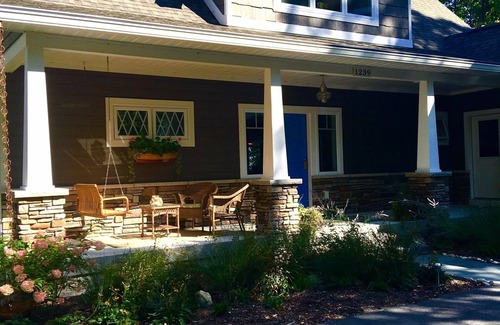 Suttons Bay House | Tranquil Escape: Ocean View Rooms & Spa Retreat Awaits!