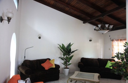 Penal-Debe House | Relaxing Retreat with Ocean View & Outdoor Brick Oven
