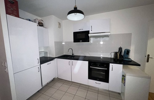 Gennevilliers Apartment | Pet-Friendly Retreat at Serenspot for the Whole Family