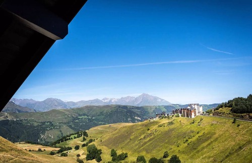 Peyragudes Apartment | Perfect Getaway at Serias Residence - Family Friendly Stay