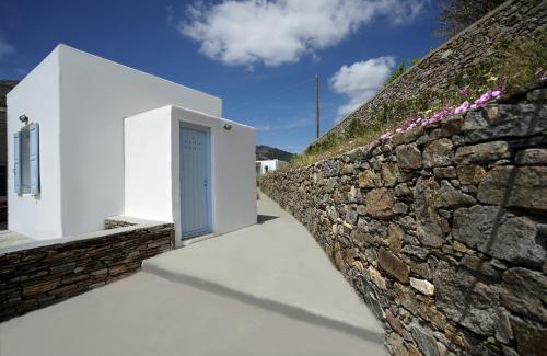 Livadi House | Idyllic Serifos Home with Breathtaking Views & 9.8 Rating
