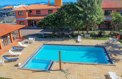 Capao da Canoa Hotel | Relax at Serramar Apart Hotel: Pet-Friendly with Pool