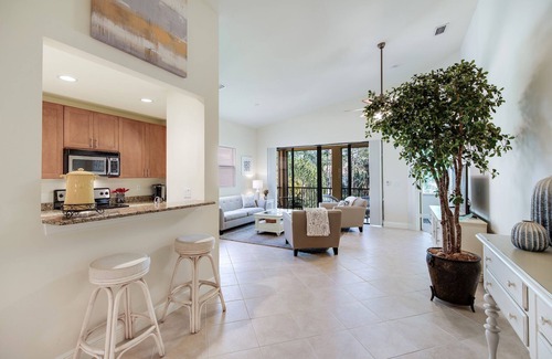 Bonita Springs Cottage | Relax at Serrano 201: Pool, Spa & Family-Friendly Stays
