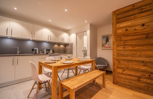 Monetier-les-Bains Apartment | Family-Friendly Apartment Les Mélèzes in Serre Chevalier