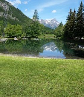 La Salle-les-Alpes Apartment | Discover Serrecheholidays: Pet-Friendly Retreat with Pool