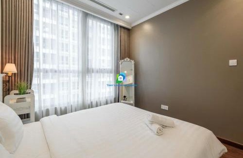 Hang Xanh Apartment | service luxury Apartment in Vinhomes Landmark zone