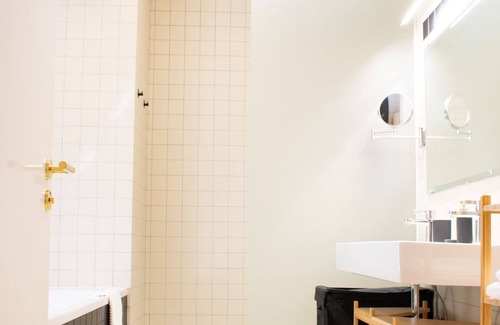 Saint-Josse-ten-Noode Apartment | Top-Rated Serviced Residence with Parking & Family Amenities