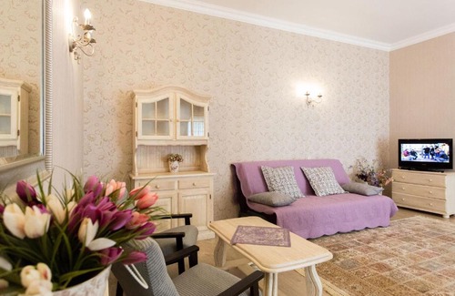 Gelendzhik Hotel | Pristine Sery Kot Hotel: Guest Rated 10/10 with Kitchen Access